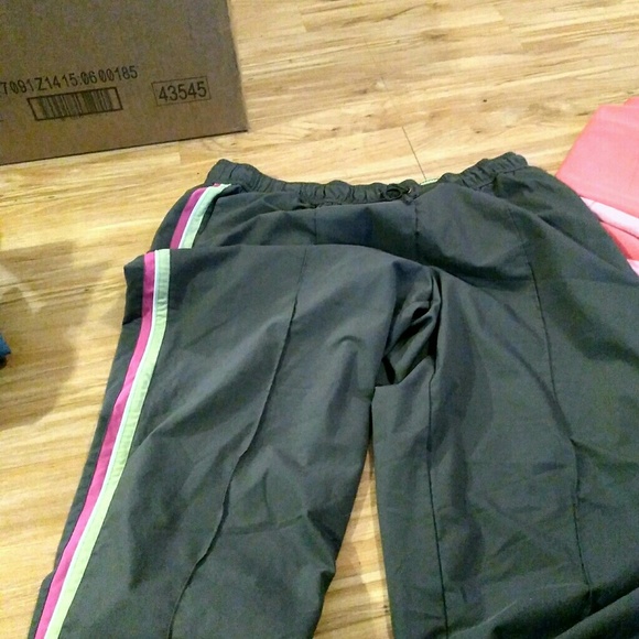 Clothes - Picture 5 of 5